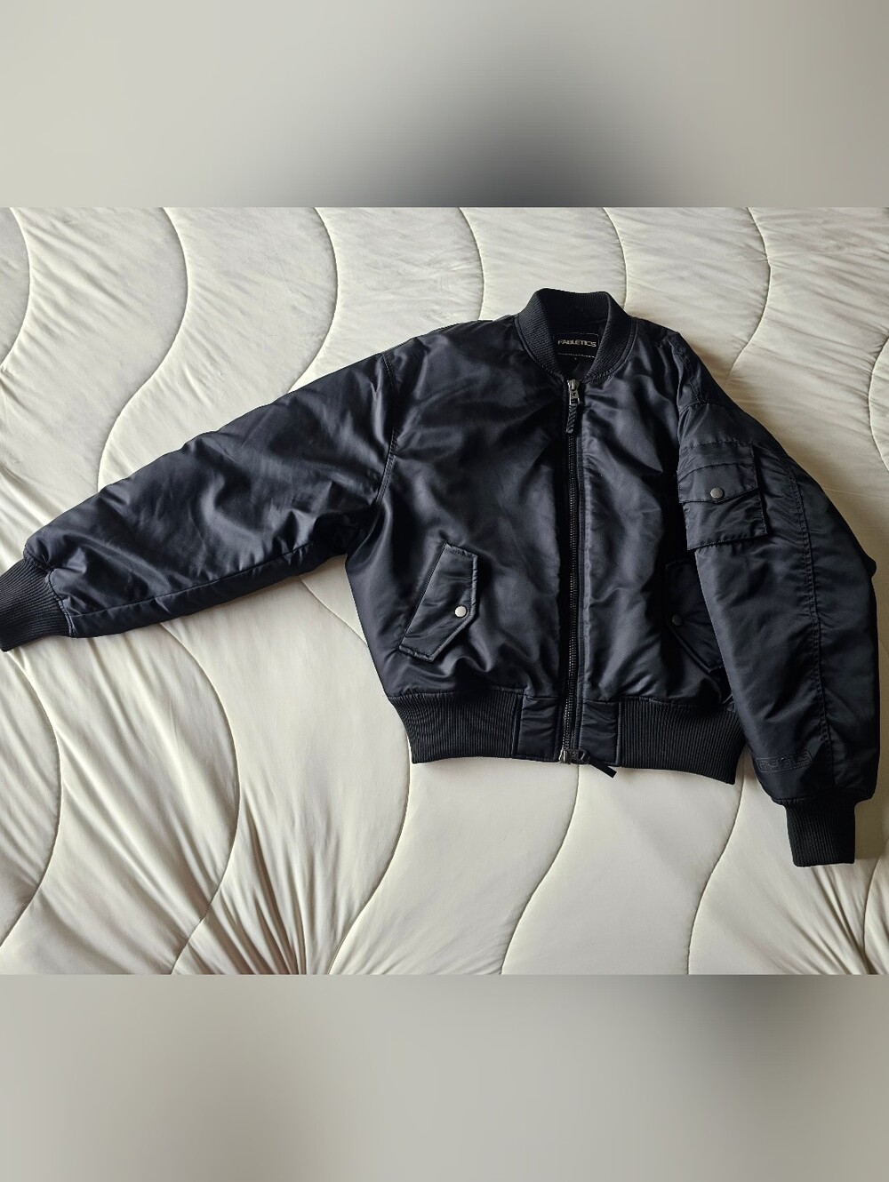 Fabletics Black Cropped Padded Bomber Jacket Size Small